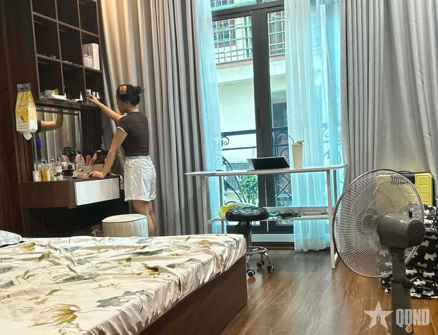 Giá điện phòng trọ tăng - gánh nặng mùa nhập học